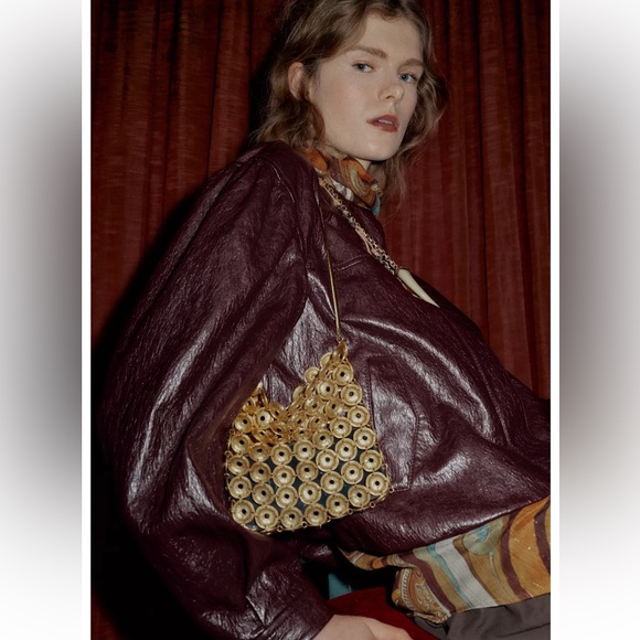 Zara METAL APPLIQUÉ BUCKET BAG - Picture 2 of 9